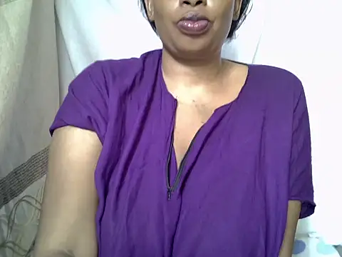 Snapshot of fat_creamy_pus chatting on October 15, 10:29 am fat creamy pus online show from October 15, 10:29 am