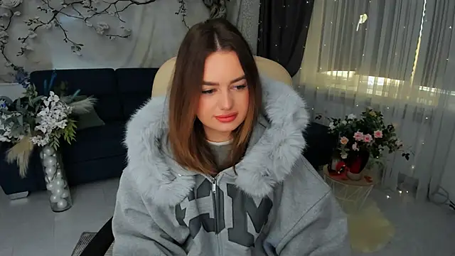 MiracleCurly online show from April 26, 10:13 am