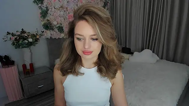 MiracleCurly online show from October 7, 7:40 pm