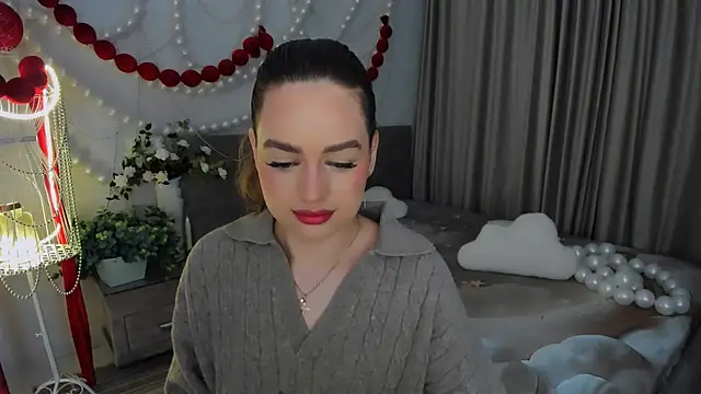 MiracleCurly online show from April 22, 6:05 pm