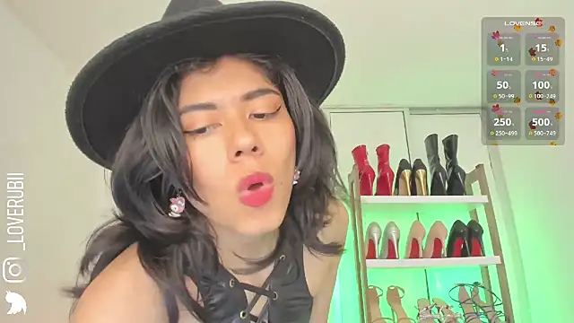 loverubii online show from November 2, 12:36 am