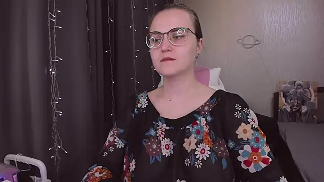 MissBrightShine online show from November 15, 11:22 am