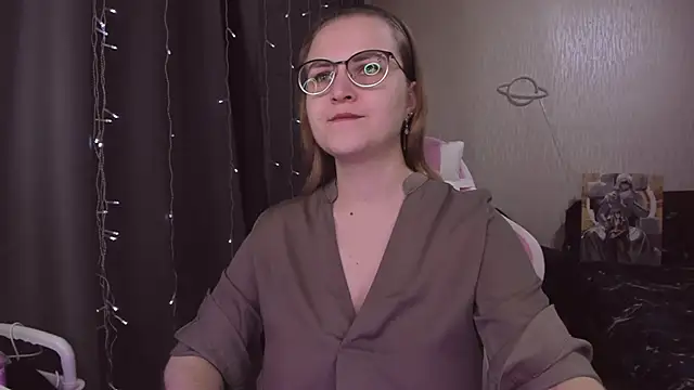 MissBrightShine online show from December 5, 11:44 am