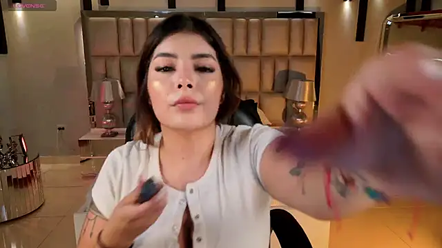 LisaMonroe  online show from April 25, 6:16 pm
