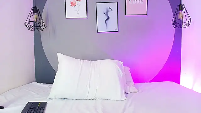 sarita duque online show from April 25, 1:14 pm