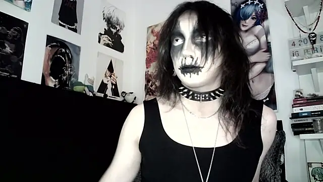 kiiler queen online show from June 7, 8:37 pm