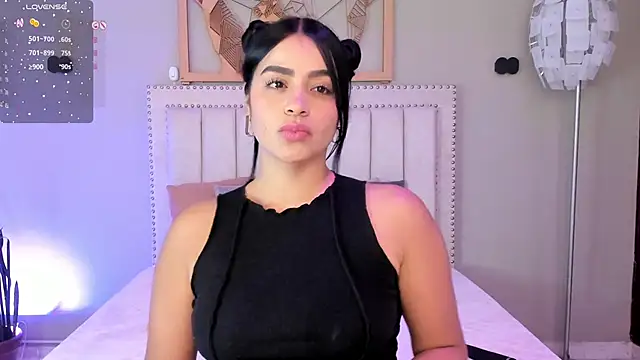 Paula Desousa online show from March 3, 5:19 pm