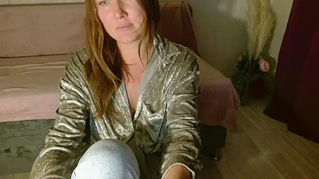 Imcarrieberry online show from April 24, 4:43 pm