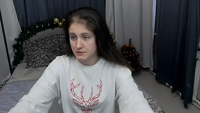 Holliy Cooper online show from January 6, 10:19 am