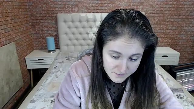 Holliy Cooper online show from October 1, 11:26 am