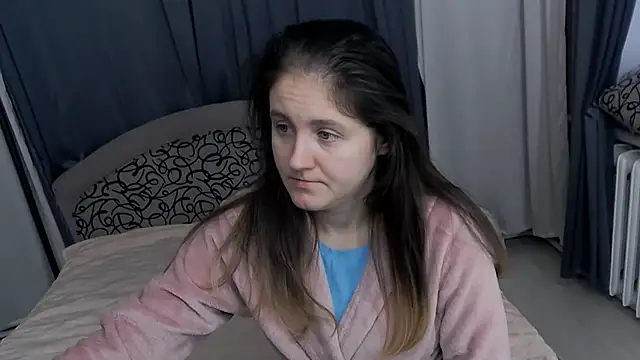 Holliy Cooper online show from December 5, 10:38 am