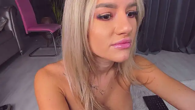 SpoilM3Mor3 online show from December 6, 2:38 pm