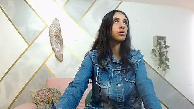 RoxanaCyrano  online show from November 14, 7:14 pm