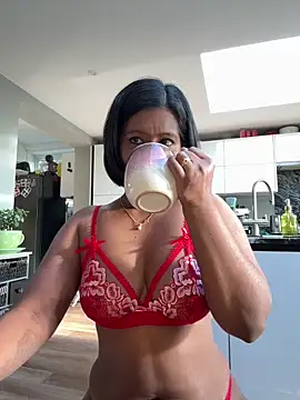 RoseMelanie online show from April 26, 6:22 am