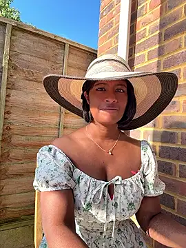 RoseMelanie online show from July 16, 7:02 am