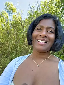 RoseMelanie online show from April 24, 1:36 pm