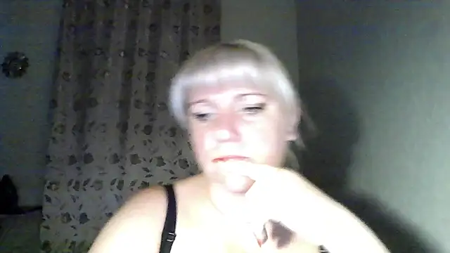 Snapshot of MeilomaWesa chatting on September 9, 3:34 pm MeilomaWesa online show from September 9, 3:34 pm