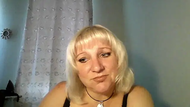 Snapshot of MeilomaWesa chatting on September 20, 11:30 am MeilomaWesa online show from September 20, 11:30 am