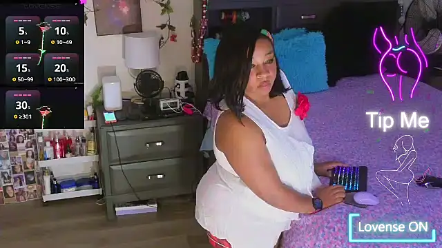 temptressbeauty24 online show from October 21, 3:32 am