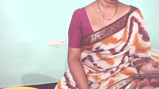 shrutitelugu69 online show from April 14, 5:46 pm