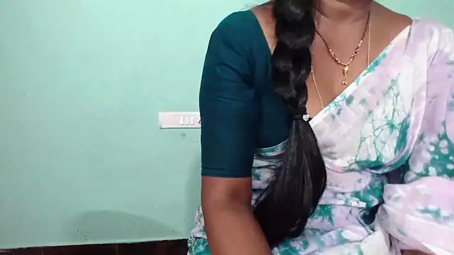 shrutitelugu69 online show from February 13, 1:57 pm