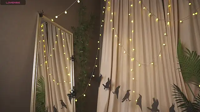 1reisatumi  online show from October 30, 1:23 pm