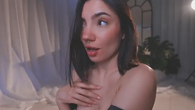 AmyArmstrong online show from February 20, 9:37 pm