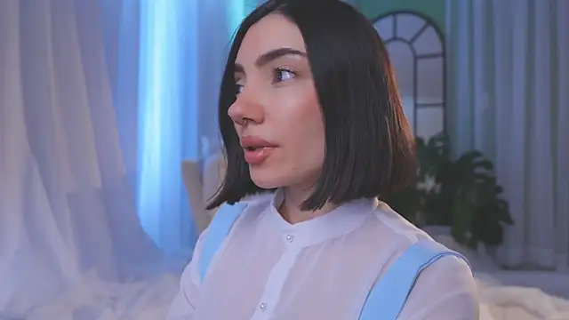 AmyArmstrong online show from March 21, 9:20 pm