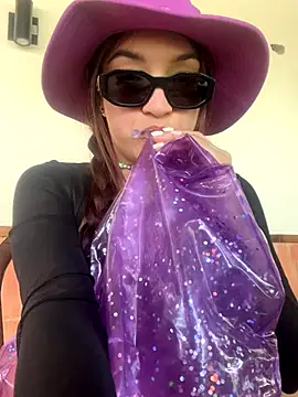 DaniDusan  online show from September 27, 6:26 pm