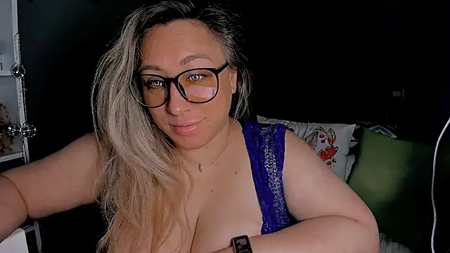 CumOnMy Tits online show from April 27, 1:46 am