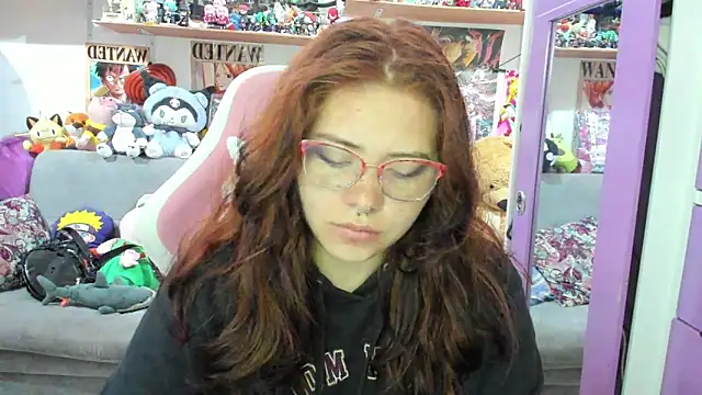 soficammy online show from December 14, 11:32 pm