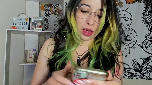 Snapshot of Laughing_Naty chatting on October 9, 6:17 am Laughing Naty online show from October 9, 6:17 am
