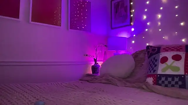 Fitnessbabe69 online show from March 17, 6:50 am