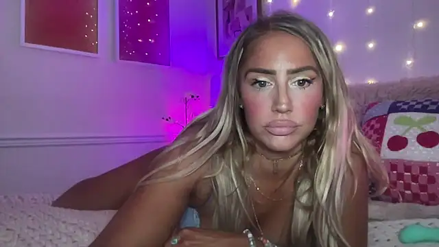 Fitnessbabe69 online show from April 26, 7:39 am